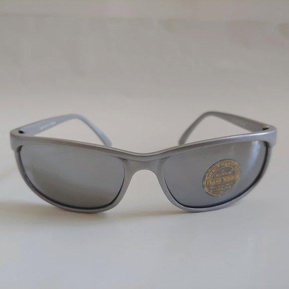 NWT TruVintage 90's Kids Nylon 8 Base Wrap around Smoke Mirrored Sunglasses - Picture 1 of 4